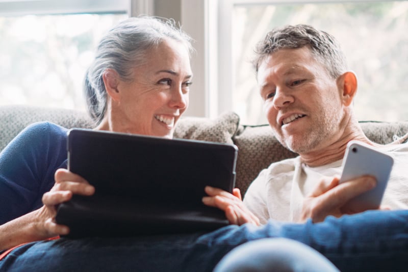 A couple enrolling in Online Banking