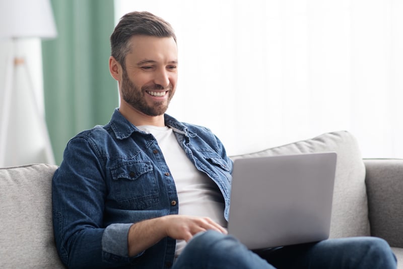 A client looking at his laptop